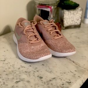 Nike Flex Contact Sneaker